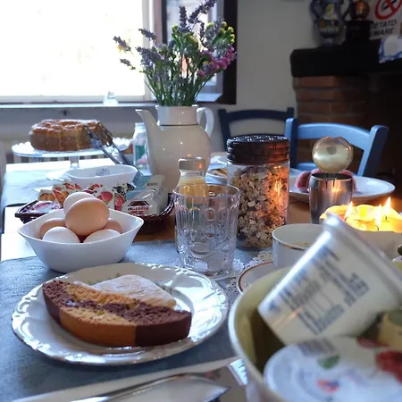 Dimora Amina Bed & Breakfast 4*