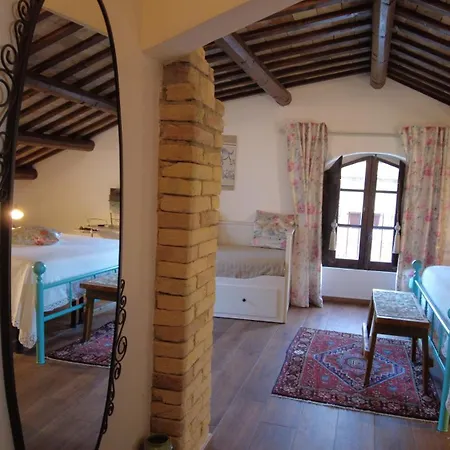 Bed & Breakfast Dimora Amina 4*