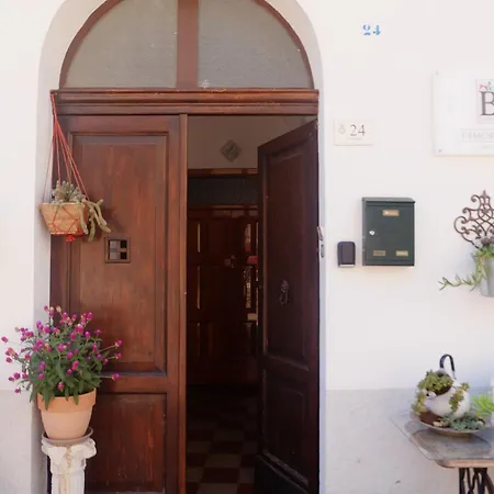 Dimora Amina Bed & Breakfast 4*