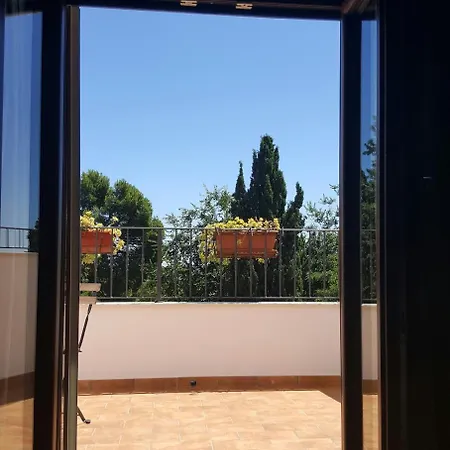 Dimora Amina Bed & Breakfast 4*