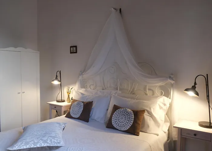 Dimora Amina فندق مبيت وإفطار