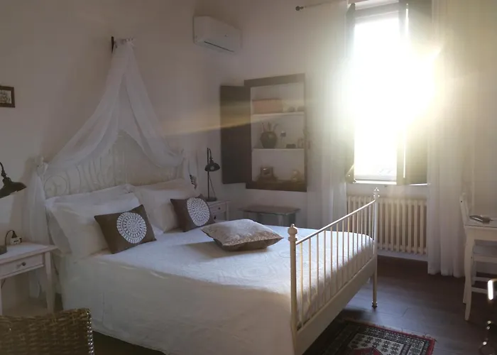 فندق مبيت وإفطار Dimora Amina 4*