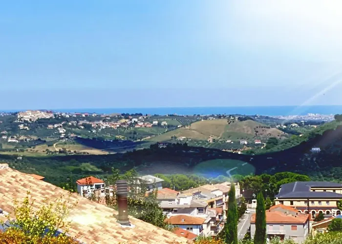 Dimora Amina فندق مبيت وإفطار لوريتو أبروتينو