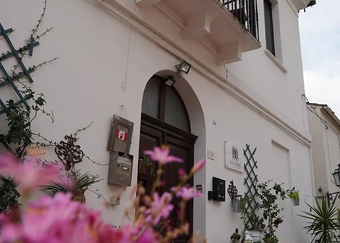 Dimora Amina Alojamento de Acomodação e Pequeno-almoço 4*